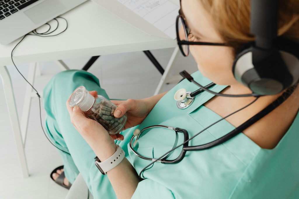 Revolutionizing Healthcare: How Remote Medical Services are Changing Lives